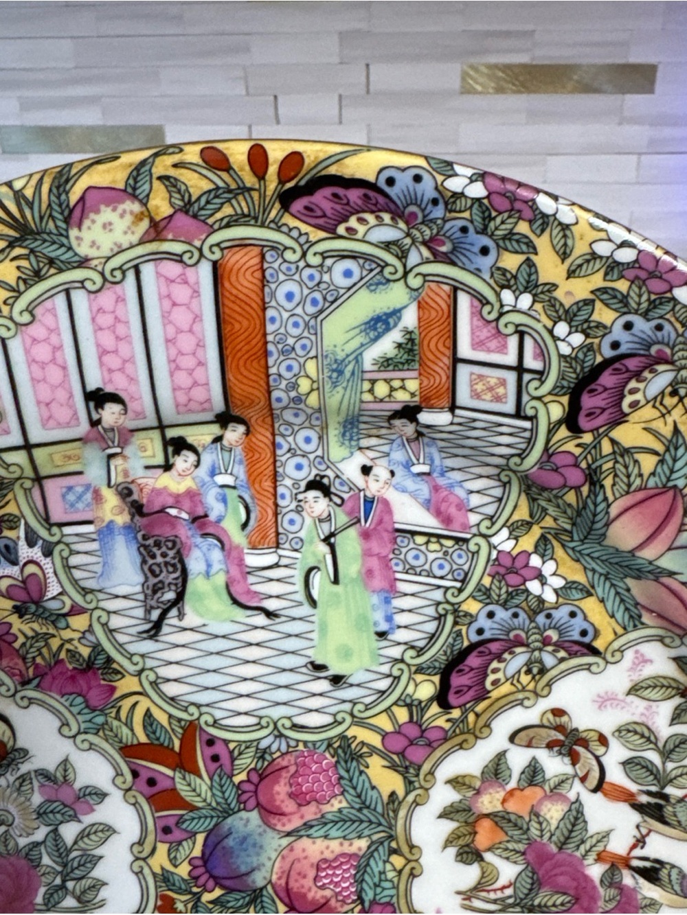 Famille Rose Decorative Plate
